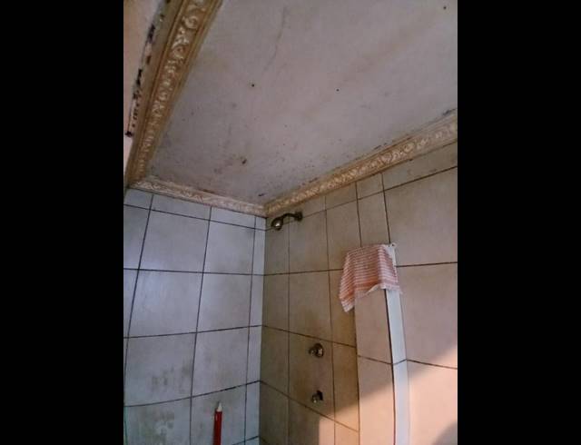 4 BEDROOM HOUSE FOR SALE IN LENTEGEUR